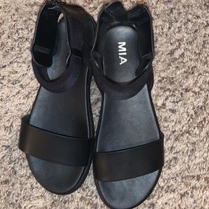 Platform MIA sandals